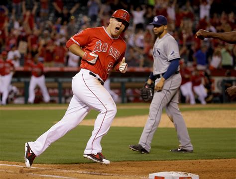 Photos Mike Trout Breaks Angels Hr Record With No 300 Orange County Register