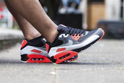 Nike Celebrates The Air Max 90s 25th Anniversary With Og And Reversed