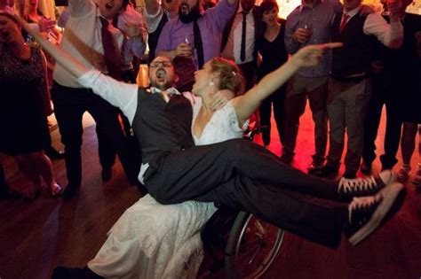 Embarrassing And Wtf Wedding Moments 61 Pics