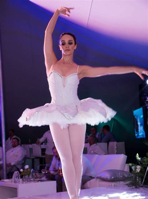 Ballet Dancers Elegant Entertainment
