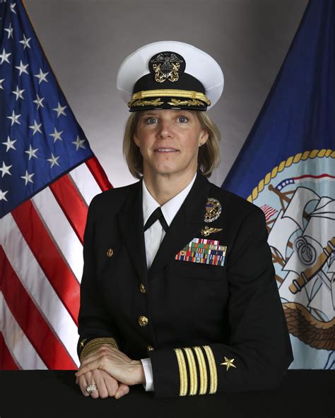 Female Co Will Command Aircraft Carrier For First Time Naval Air Force Us Pacific Fleet