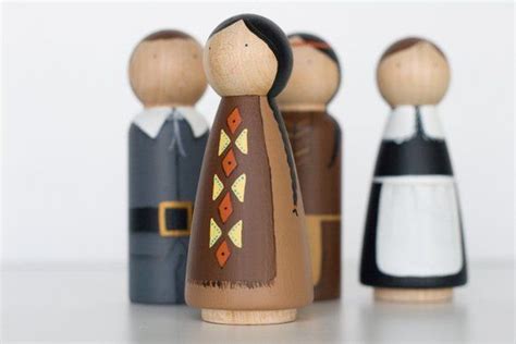 Hand Painted Thanksgiving Wooden Peg Doll Set Of 4 Etsy Peg Doll Sets Peg Dolls Wooden Peg