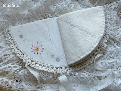 Todolwen Two Vintage Fabric Doilies