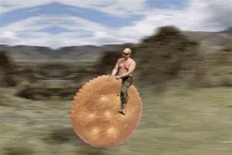Putin Ride GIF - Putin Ride Biscuit - Descubre & Comparte GIFs