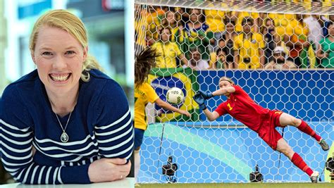 Antalet spelare i trupperna höjs från 18 till 22. Hedvig Lindahl: Att få barn kullkastade allt | Allers