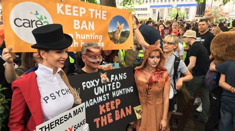 thousands of anti fox hunting protesters march on downing street itv news london