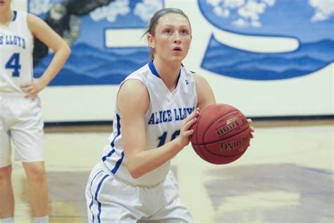 Alice Lloyds Hall Named Nccaa Di Student Athlete Of The