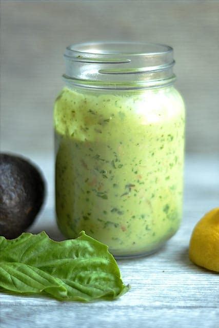 This creamy avocado pesto pasta has lots of fresh basil, garlic, and lemon. Avocado Pesto - Wholesomelicious