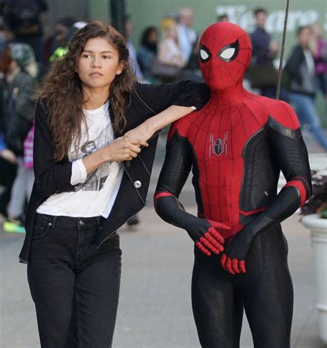 Zendaya layouts / twitter packs. WATCH: Footage and images leak of new Spider-man: Far From ...