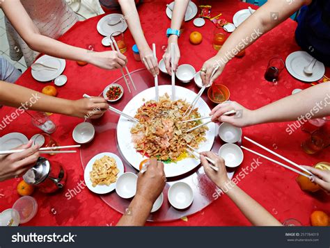 2015 Yee Sang Chinese New Year Dish For Prosperity Toss Celebration