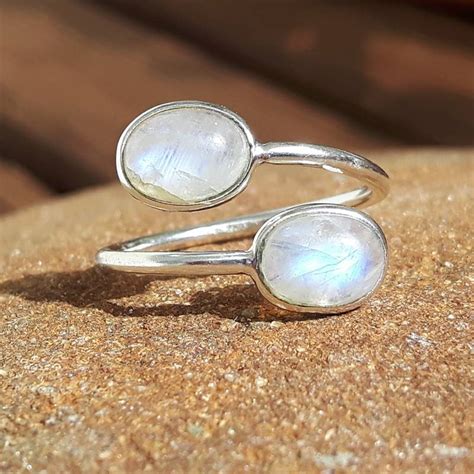 Bague ajustable pierre de lune argent - bijoux de créateurs - Omyoki