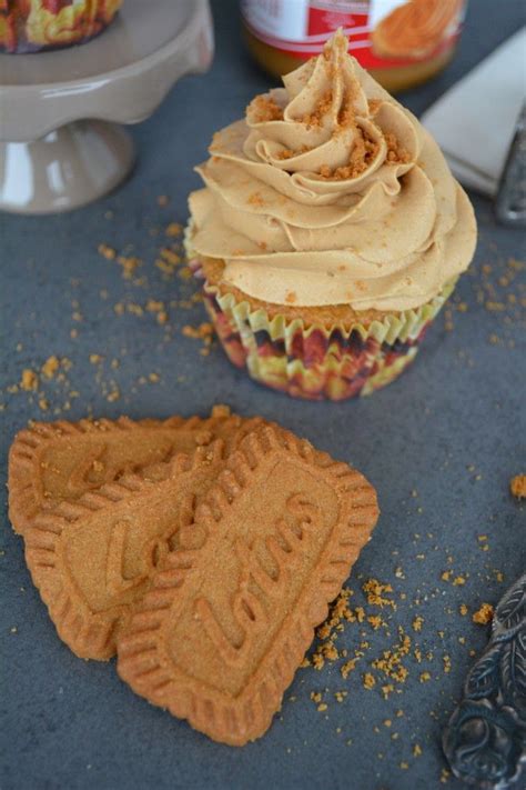 Rausfinden das neueste bilder von kuchen topping marmelade hier, und auch du können erhalten sie die bild. Cupcakes mit Lotus-Topping | Kuchen ohne backen, Kuchen ...