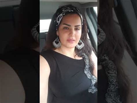 رفضت الفنانة المصرية حنان ترك التبرؤ من أعمالها الفنية قبل ارتدائها الحجاب، مؤكدة أنها أفادت من رحلتها ما قبل الحجاب، من خلال صقل موهبتها الفنية، لافتة إلى احترامها لفن المطرب العراقي كاظم. هل تصدق نبوءة سما المصري عن حنان ترك؟ | فيديو | في الفن