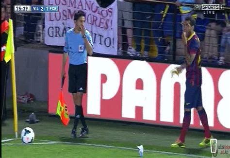 No To Racism Photos Barcelona S Dani Alves Eats A Banana Thrown At Him By Racist Fans