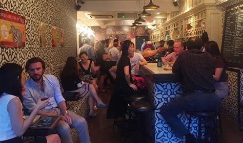 happy hour of the week in singapore bars and restaurants in tanjong pagar with cheap drinks