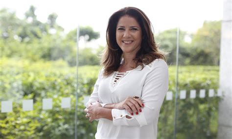 Update information for christiane pelajo ». Christiane Pelajo substitui Maria Beltrão na apresentação ...