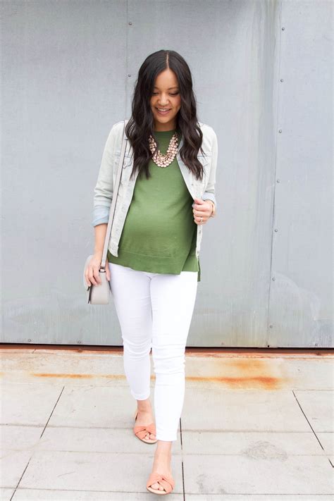4 Easy Tips To Take A Top From Work To Play Cute Maternity Outfits Maternity Work Clothes