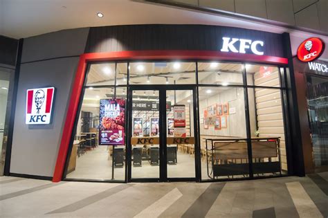 Kfc ישראל פורסת סניפים בכל רחבי הארץ! KFC launches Southeast Asia's first open kitchen concept ...