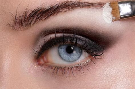 Abonniere jetzt kostenlos unseren kanal, damit du regelm. Augen schminken für Anfänger: Schritt-für-Schritt ...