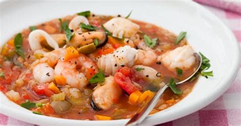 One small orange makes a convenient snack or a gorgeous addition to salads. Recette Soupe aux fruits de mer | Top recettes