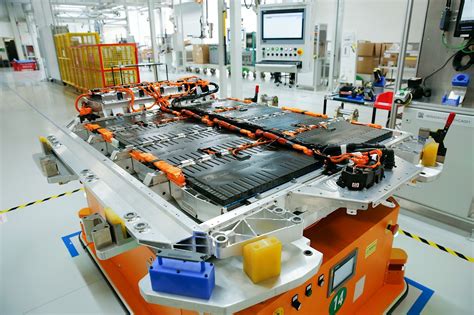 Bmw Invests Heavily To Produce High Voltage Batteries Namastecar
