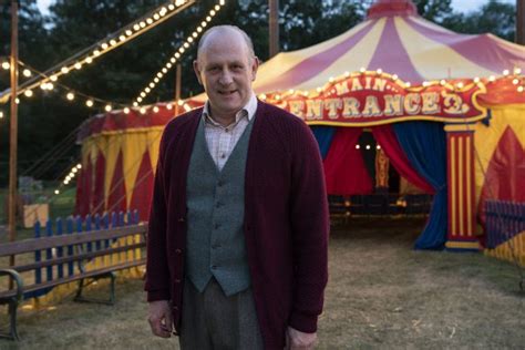 Always at the right place at the right time, baby hello mr. Helen George: 'Call the Midwife provides escapism on ...