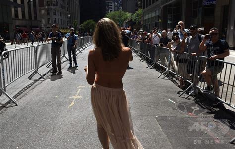 女性がトップレスになる権利訴えパレード、今年で10回目 米ny 写真5枚 国際ニュース：afpbb News