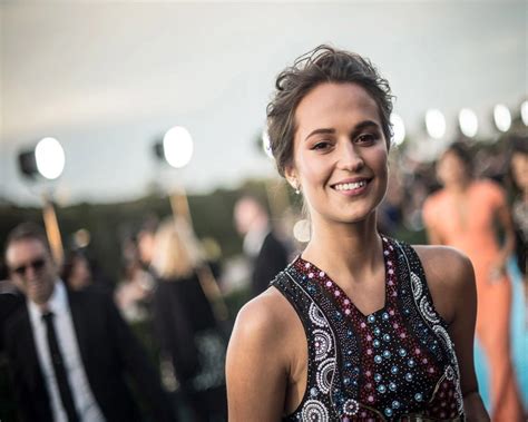 Relive the globetrotting adventures of lara croft in celebration of the 20 th anniversary of lara croft: Alicia Vikander hopes to shoot 'Tomb Raider 2' in 2021