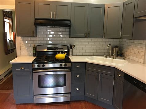 Traditionally, shaker style kitchens have incorporated local timbers in the joinery. Buy Shaker Gray RTA (Ready to Assemble) Kitchen Cabinets ...