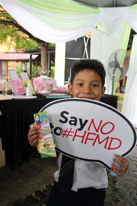 Projects and charity work for the underprivileged people. Charity & Care - MELILEA Malaysia