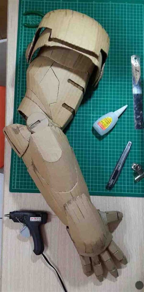 How To Make An Iron Man Suit Do It Yourself Fun Ideas Disfraz Hecho