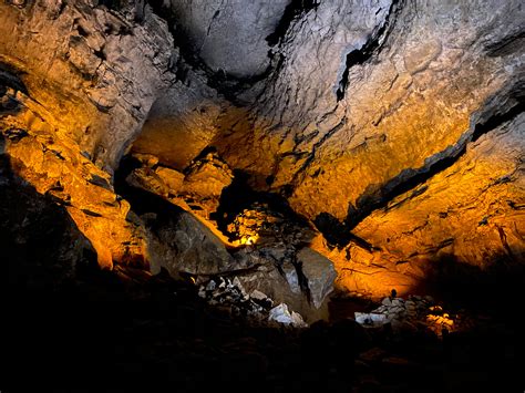 In this part of the museum you will take a self guided tour of our 14,000 square foot building, air conditioning included. Extended Historic Tour (Self Guided) Mammoth Cave - Right ...