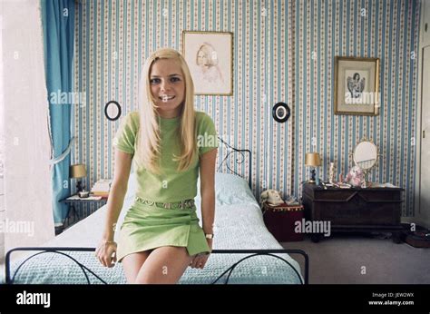 France Gall At Home In Her Paris Appartment In 1968 Photo Michael Holtz Warning Before Any