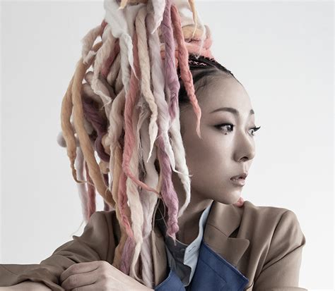 Bajka z dzieciństwa i najlepsza część z serii sezon na misia bo ja daje 10/10 każdej części ale na pierwszym miejscu jest sezon na misia 1,na 2. MISIA "音楽を通して、世界中の人がつながる空間を作りたい" - ニューヨークビズ!