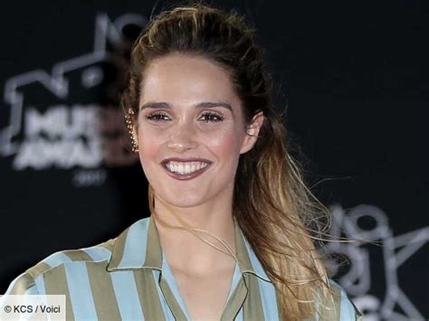 Camille lou is a french singer with an enchanting voice. PHOTO Camille Lou présente son amoureux à ses abonnés sur ...