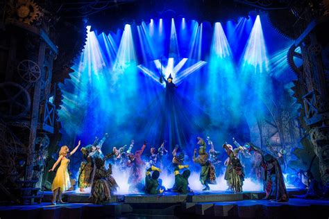 Wicked The Musical Phenomenon Returns To The Heart Of Victoria This