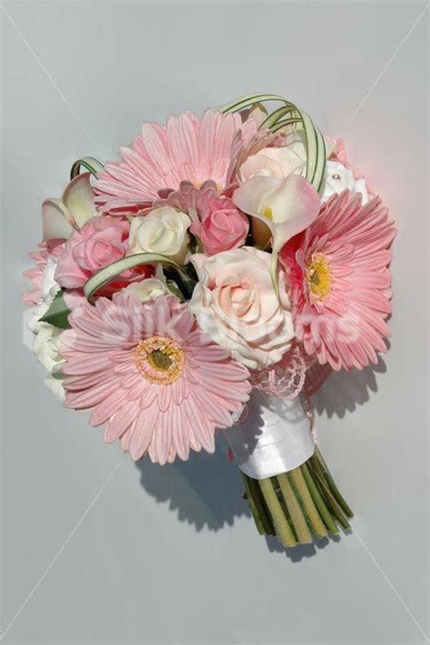 I had the privilege of creating a bridal bouquet for an intimate wedding at one of our local parks a few gerbera daisies are bold wedding flowers that surely make a statement. pink gerbera daisy bridal bouquet - Google Search | Hand ...