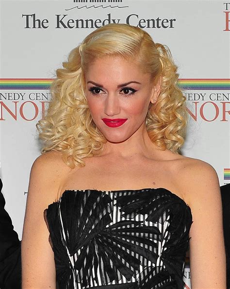 Gwen Stefani Har Loréal På Læberne Costumedk