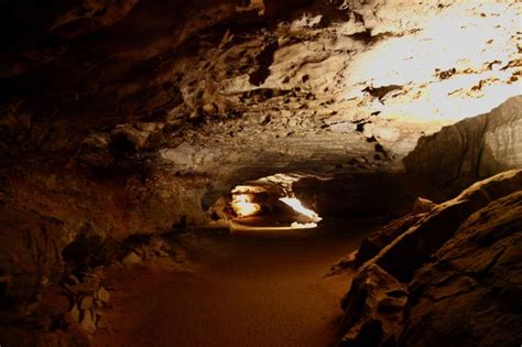 Grand Avenue Tour At Mammoth Cave National Park Kentucky Just A