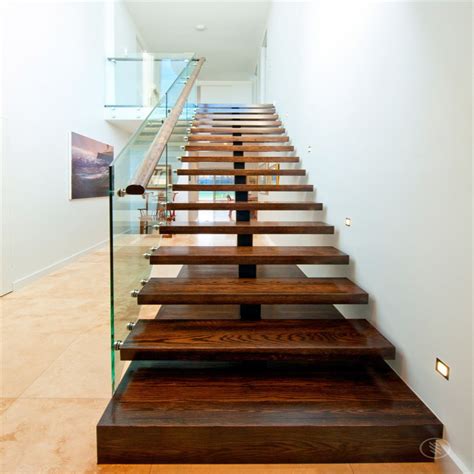 They are characterized by a stylish contemporary look, creating a. China Modern Design Straight Glass Staircase with Solid Oak Staircase Tread - China Glass ...