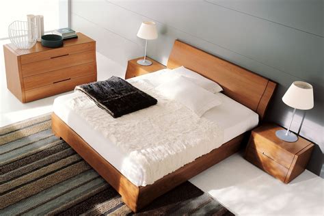 Idee e consigli per arredare con gusto e stile. Composizioni varie di camere da letto moderne ...