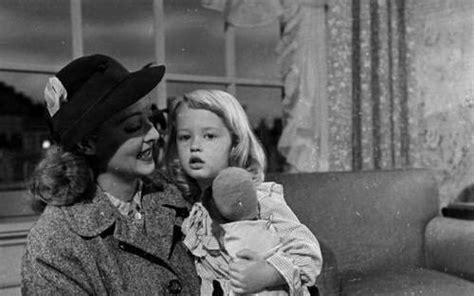 Bette Davis With Her Babe B D Barbara Davis Hyman In Bette Davis Bette Davis