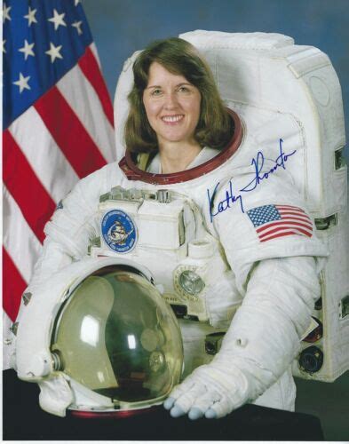 Kathryn Kathy Thornton Astronaut Nasa Scientist Signed 8 X 10 Photo