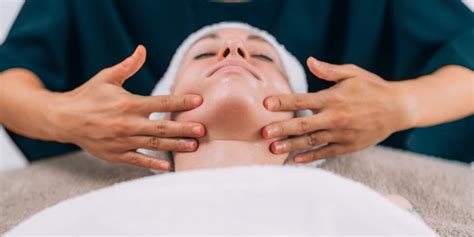 Revolutionary Buccal Facial Massage Natural Facelift In Toronto