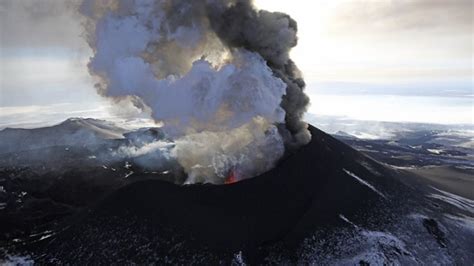 Plosky Tolbachik Volcano Erupts On Kamchatka Peninsula Russia News
