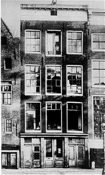 Anne frank house is one of amsterdam's most popular museums. World War II in Pictures: Anne Frank, Face of the Lost