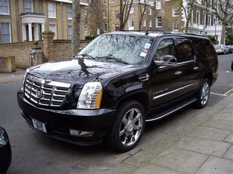 Filecadillac Escalade 2