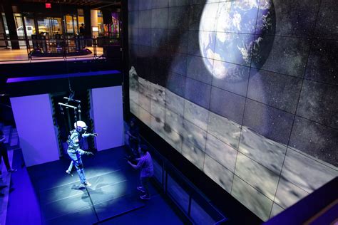 samsung launches 4d lunar gravity vr experience developed in collaboration with nasa samsung