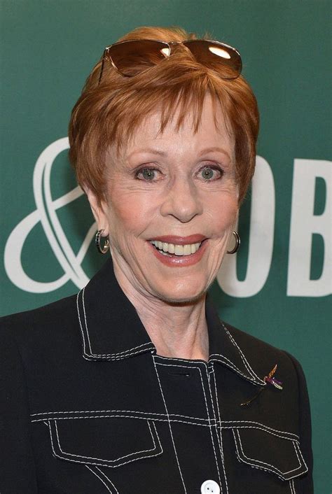 Comedian And Actress Carol Burnett Looks Divine In White Gold Hoop