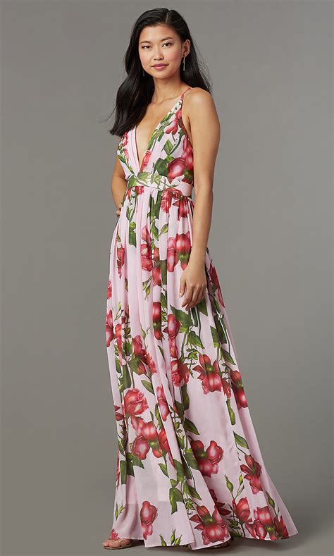 From casual and cute dress codes, to more formal affairs, we have all the best beach wedding guest dresses for any beach setting. Floral-Print Maxi Backless Pink Wedding-Guest Dress